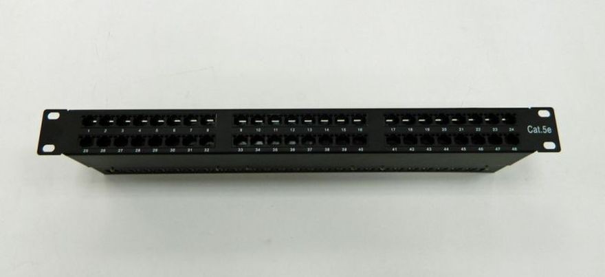 Патч-панель Netko UTP 48 портов, RJ45, 5e, 19", 1U, Krone Патч-панель Netko UTP 48 портов, RJ45, 5e, 19", 1U, Krone