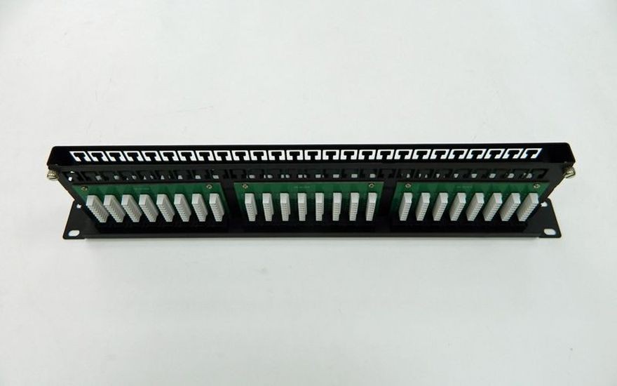 Патч-панель Netko UTP 48 портов, RJ45, 5e, 19", 1U, Krone Патч-панель Netko UTP 48 портов, RJ45, 5e, 19", 1U, Krone